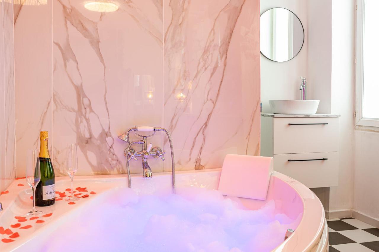 Aurora Lov'Room Proche De Saint Charles Marseille Eksteriør billede